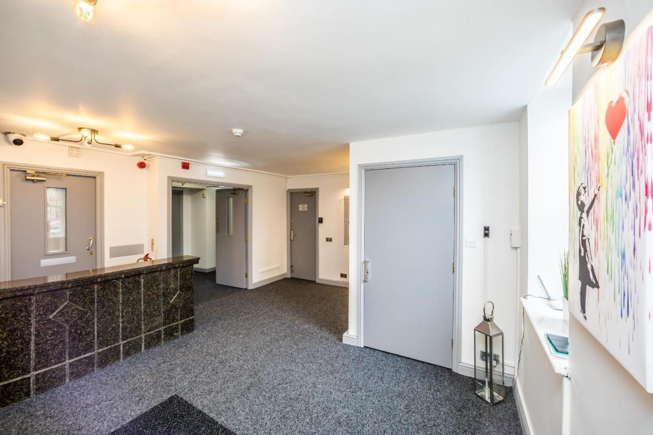 Huddersfield Central Lodge Eksteriør bilde